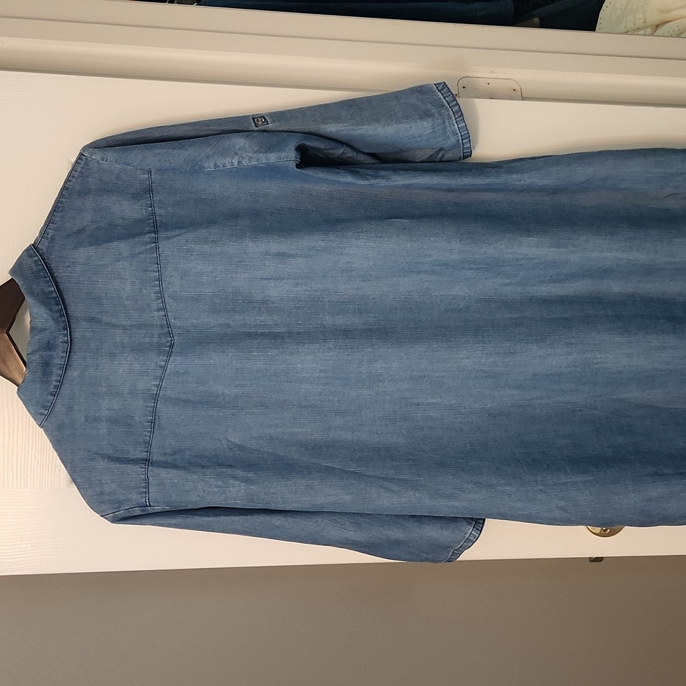 Shirt dress - Picture 3 of 9